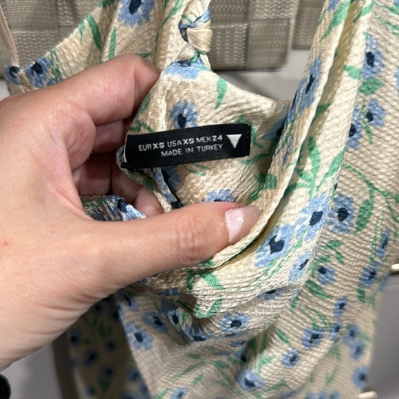 Zara floral mini dress - Picture 3 of 4